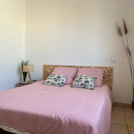 Maison Paisible Avec Piscine Privée